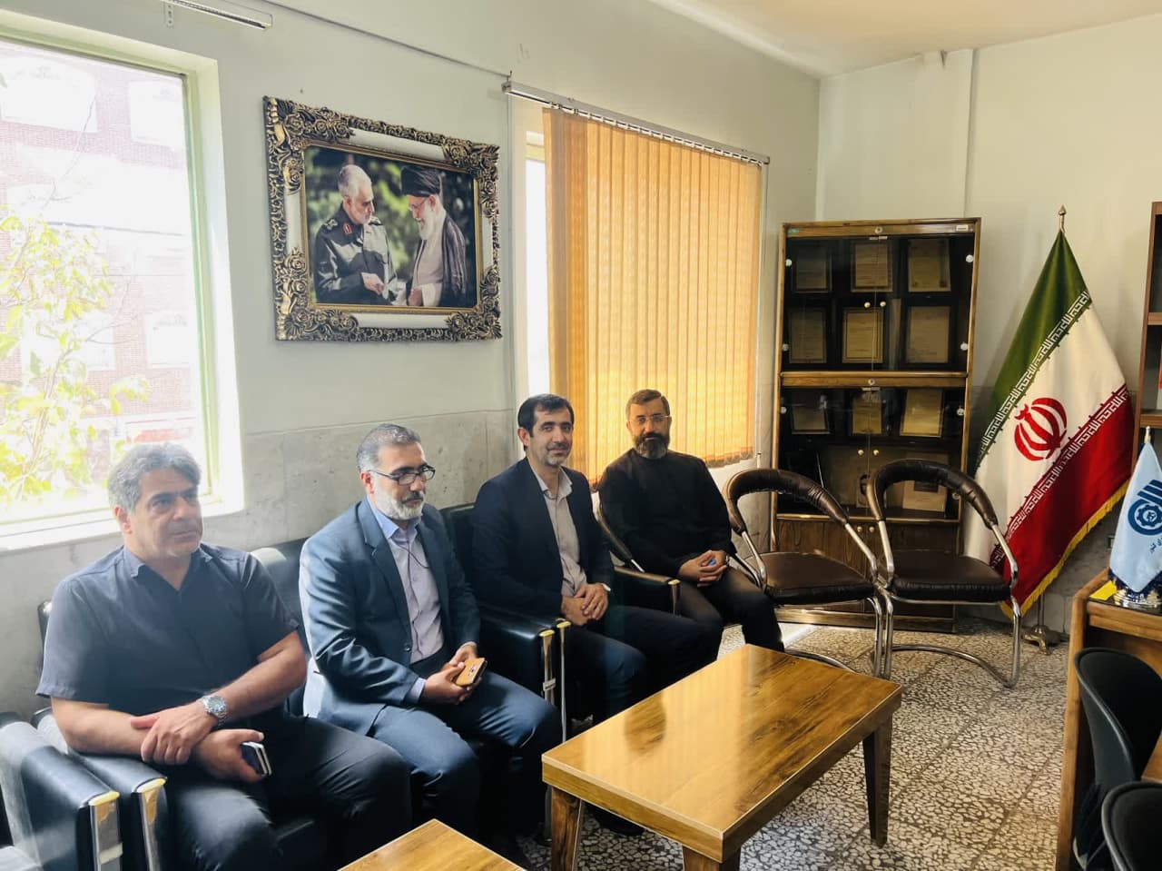 جلسه علیرضا ملک پور با رئیس اداره جهاد کشاورزی شهرستان